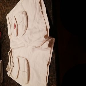 Pusser's of the West Indies men's cream shorts size 42 never worn